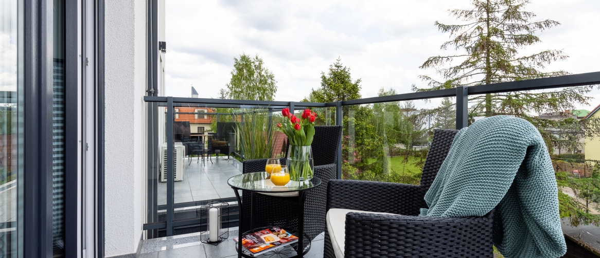 921a898a38fb440b359f9ded53408bef_35059faf4d8558d59c6f6cd9ecc1093c_1166x502