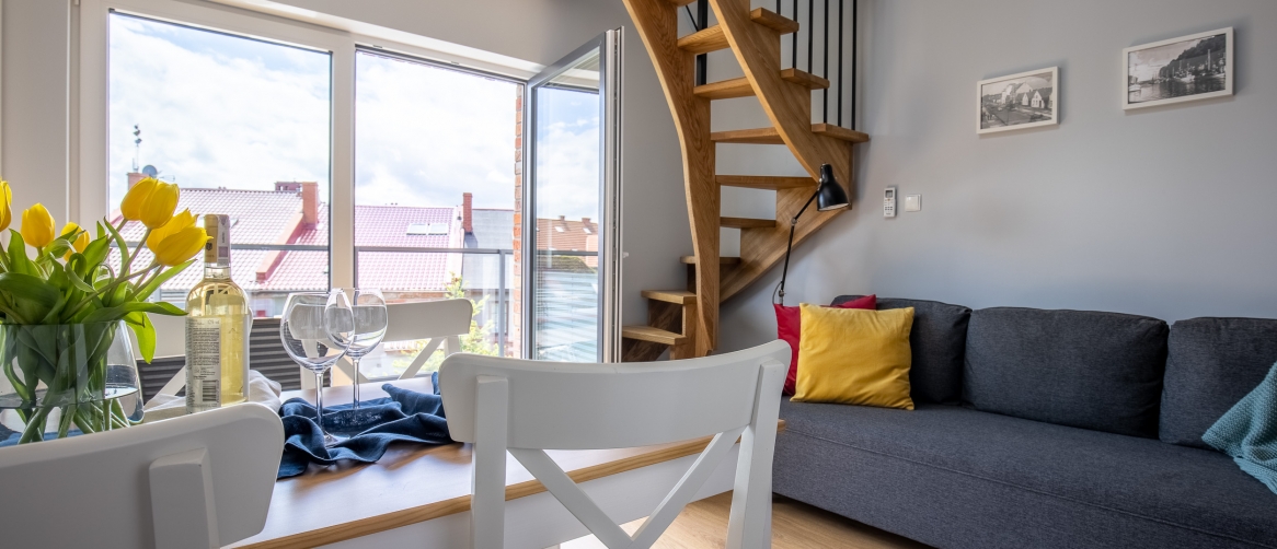 9afd35756685796541c39c560d66140e_6fd4898cfe704ce6cc9e86730c6d586d_1166x502